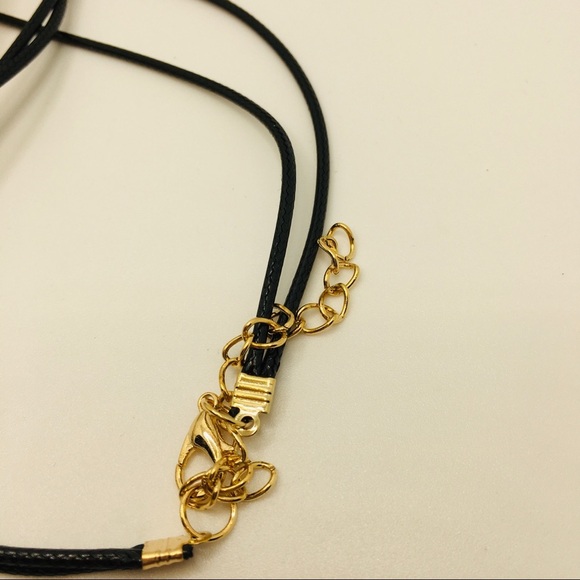 NECKLACE SHELL LIKE IN TOFFEE ON CORD! - Picture 4 of 14